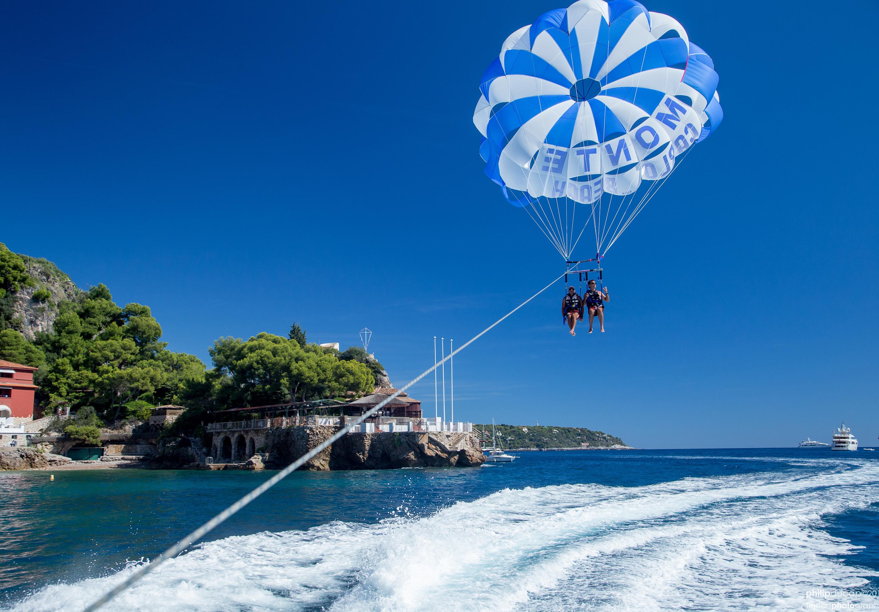 Hôtel Hermitage Monte-Carlo Esterno foto Parachute towing