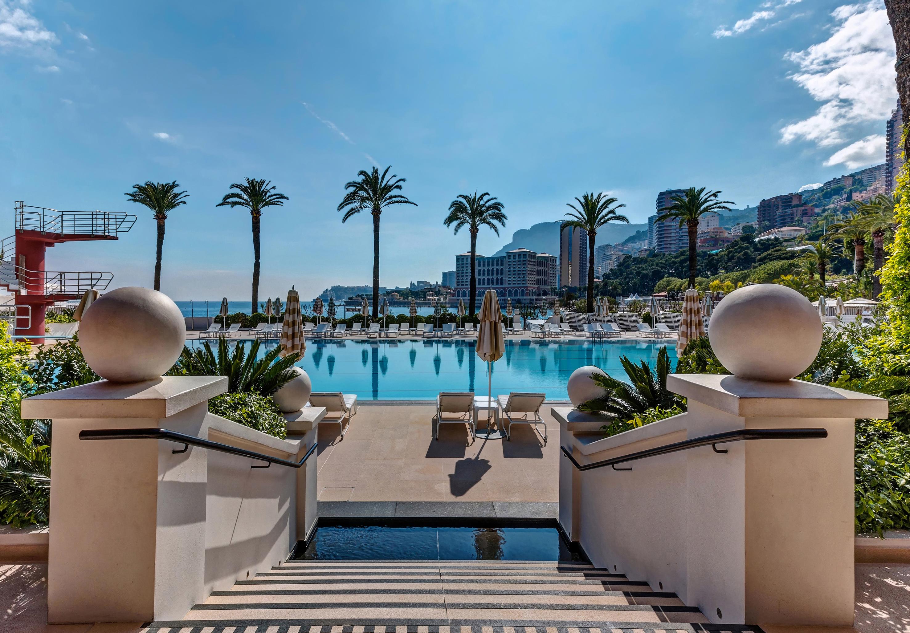 Hôtel Hermitage Monte-Carlo Esterno foto The pool at the Hotel de Paris